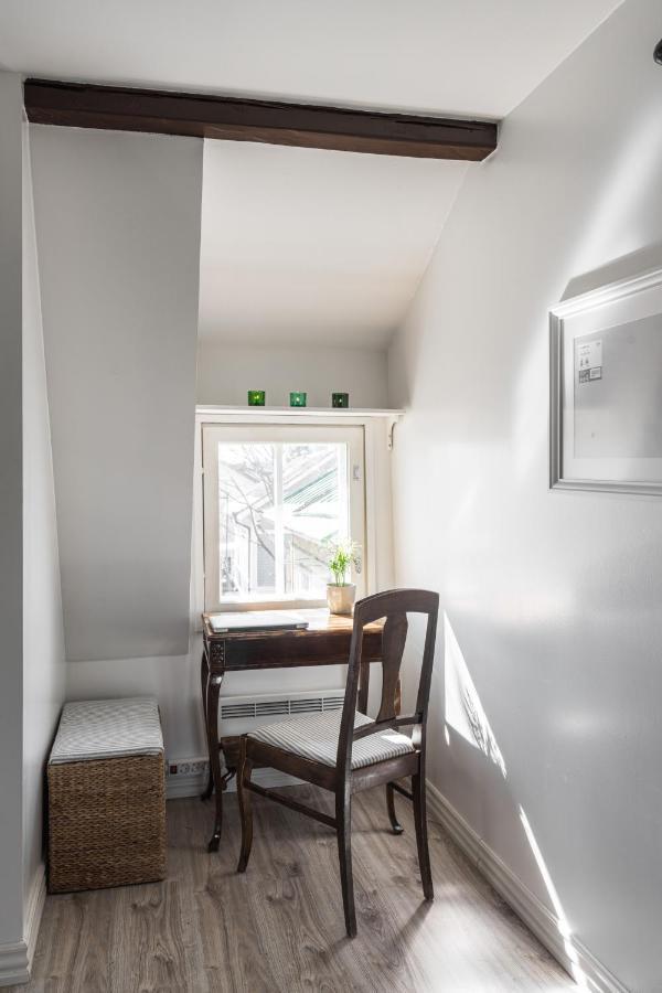 Newly Renovated Apartment In A Woodenhouse From 1910 In Martti! Turku Exterior foto